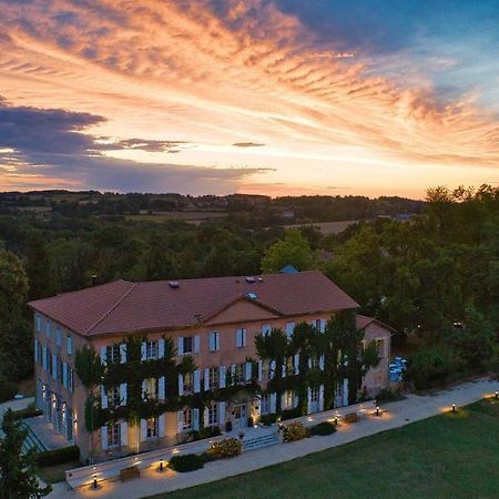 Hotel Le Chateau De Cesarges Maubec  Kültér fotó